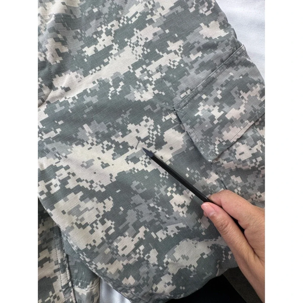 US Army Combat Uniform ACU Digital Camo Cargo Pants Large Regular